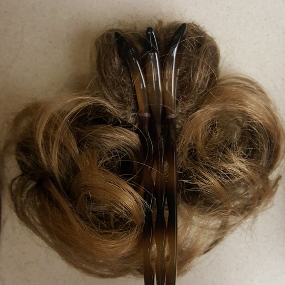 3 Revlon pony tail extension clips - Picture 6 of 6